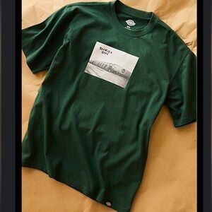 Green Dickies Graphic T-Shirt SZ S NWT